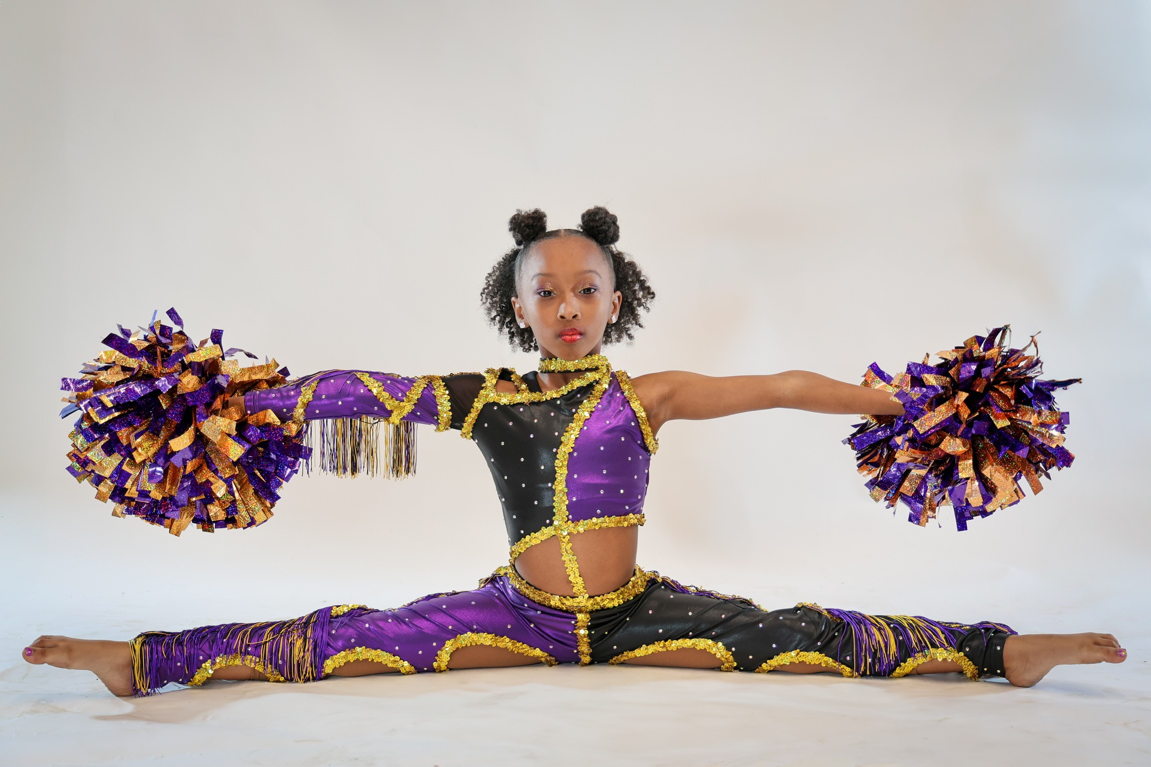 Royal Family 309 dancer